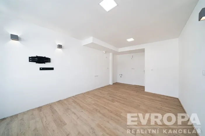 Prodej bytu 2+kk, Jiřetín pod Bukovou, 41 m2