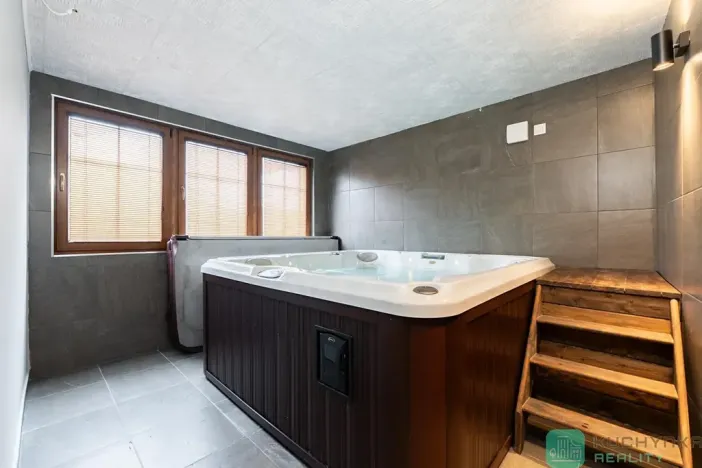 Prodej rodinného domu, Loučná pod Klínovcem, 183 m2