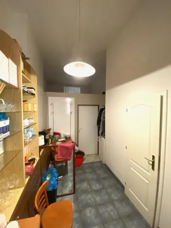 Prodej obchodního prostoru, Karlovy Vary, Mariánskolázeňská, 68 m2