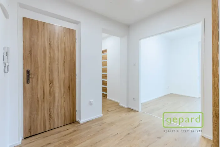 Pronájem bytu 3+1, Praha, Hrusická, 73 m2