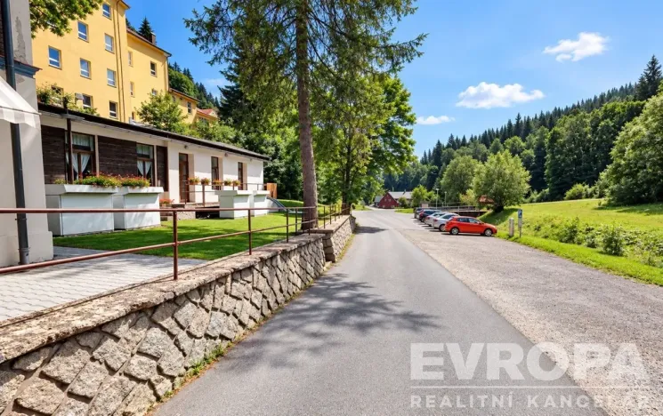 Pronájem restaurace, Janské Lázně, Dolní promenáda, 156 m2
