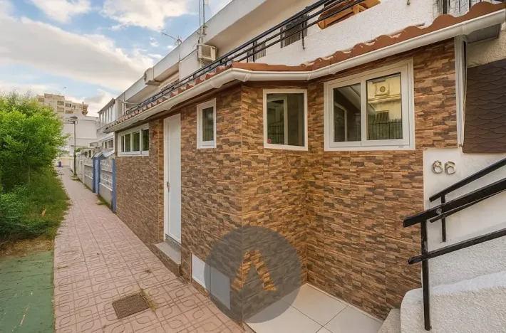 Prodej bytu 3+kk, Torrevieja, Španělsko, Calle Emil, 56 m2