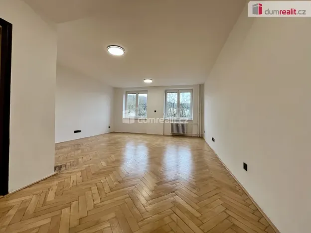 Pronájem bytu 3+1, Karlovy Vary - Rybáře, Šmeralova, 73 m2