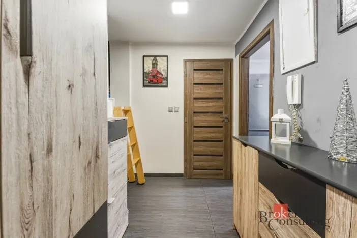 Prodej bytu 3+1, Trutnov - Poříčí, Voletinská, 61 m2