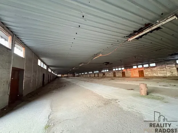 Prodej výrobních prostor, Křepice, 1115 m2