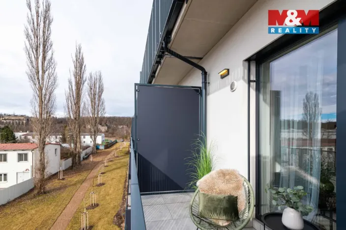 Pronájem bytu 1+kk, Kladno - Dubí, Ke křížku, 34 m2