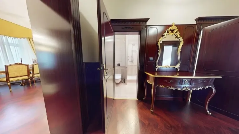 Prodej bytu 2+1, Karlovy Vary, nábřeží Jana Palacha, 65 m2