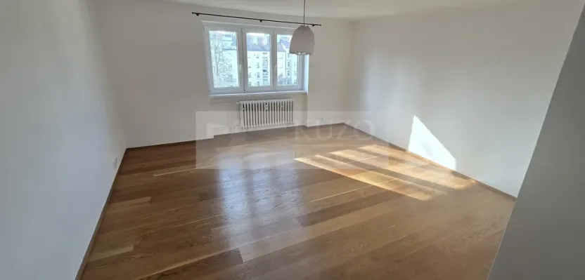 Pronájem bytu 2+kk, Praha, Zelená, 55 m2