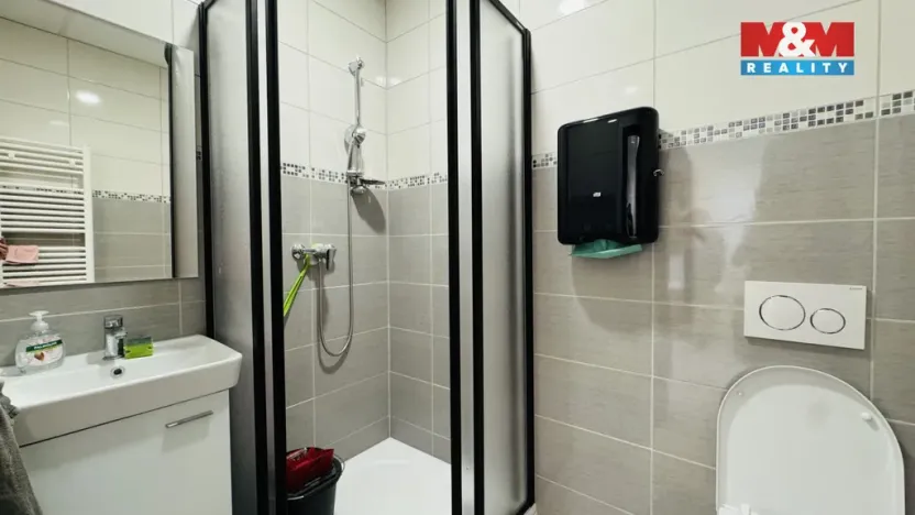 Pronájem kanceláře, Klecany, V Honech, 179 m2