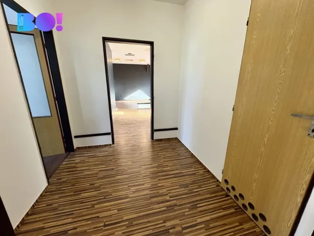 Pronájem kanceláře, Karviná, Rudé armády, 92 m2