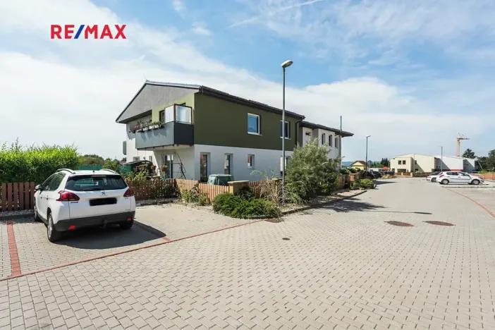 Pronájem bytu 2+kk, Lavičky, 60 m2