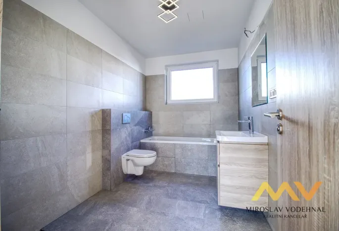 Pronájem rodinného domu, Hradec Králové - Svobodné Dvory, Milana Morávka, 121 m2