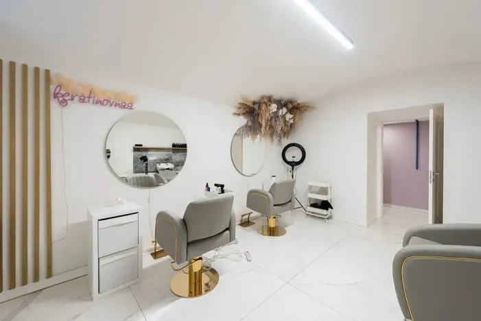 Prodej obchodního prostoru, Praha - Smíchov, Kmochova, 170 m2