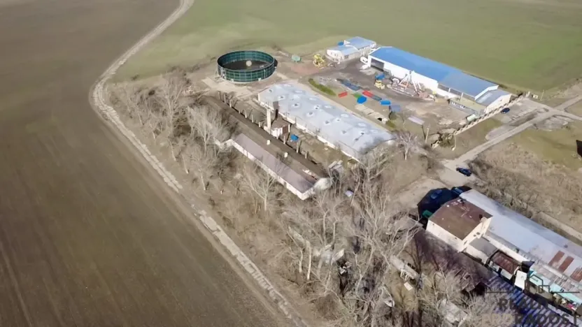 Prodej výrobních prostor, Nosislav, 1980 m2