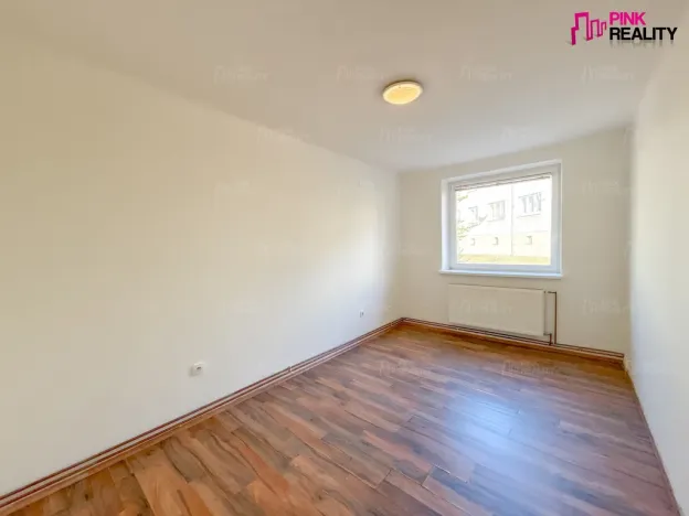 Pronájem bytu 2+1, Liberk - Uhřínov, 61 m2