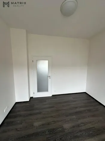 Pronájem bytu 2+kk, Praha - Libeň, Zenklova, 48 m2