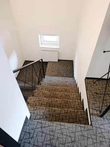 Pronájem skladu, Praha - Březiněves, Na hlavní, 331 m2