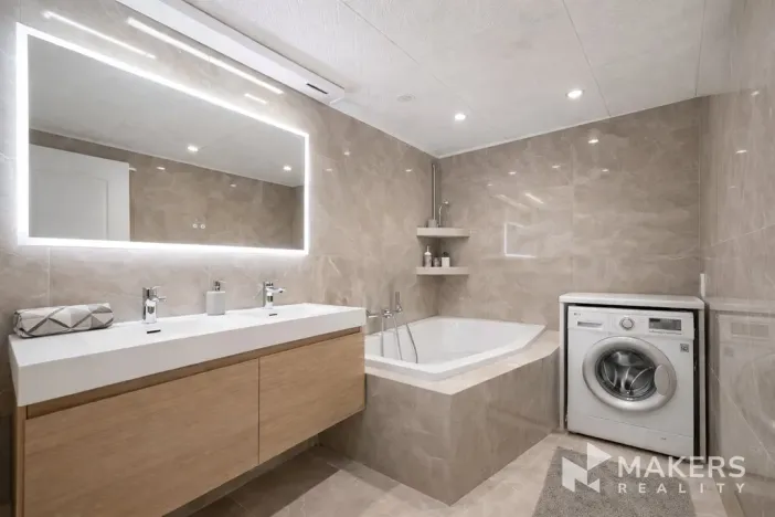 Prodej bytu 2+1, Karlovy Vary, Vítězná, 70 m2