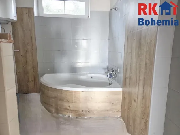 Prodej bytu 3+1, Pátek, 79 m2