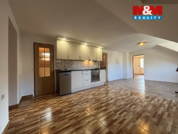 Pronájem bytu 3+kk, Brloh, 85 m2