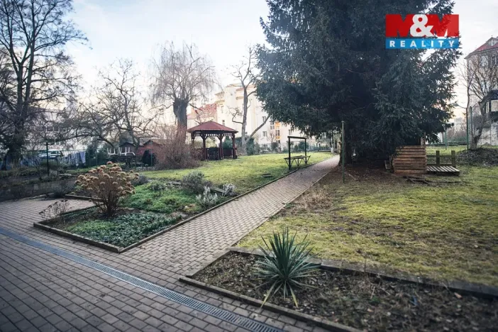 Pronájem bytu 2+kk, Praha - Bubeneč, Podbabská, 64 m2