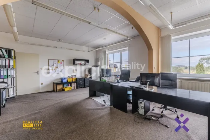 Prodej výrobních prostor, Zlín - Malenovice, třída 3. května, 3394 m2