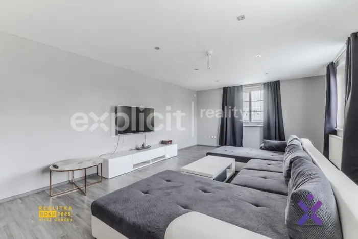 Prodej výrobních prostor, Zlín - Malenovice, třída 3. května, 3394 m2