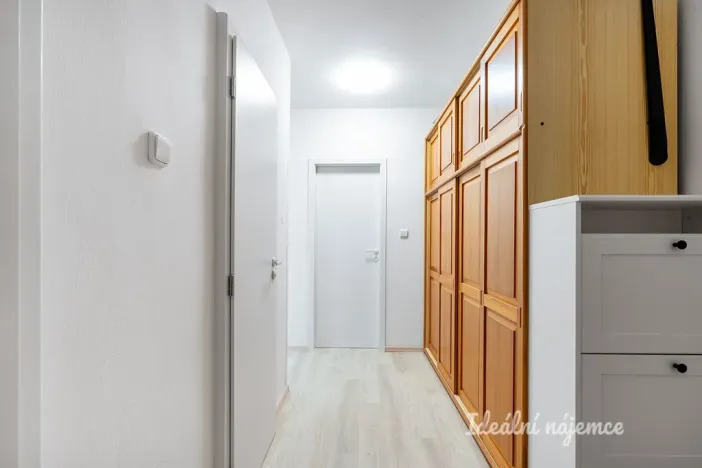 Pronájem bytu 2+kk, Praha - Řepy, Na chobotě, 45 m2