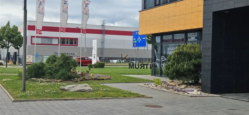 Pronájem obchodního prostoru, Praha - Horní Počernice, Sezemická, 152 m2