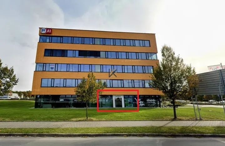 Pronájem kanceláře, Praha - Horní Počernice, Sezemická, 152 m2