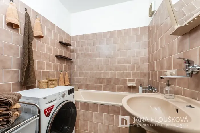 Pronájem bytu 3+1, Praha - Chodov, Bachova, 67 m2