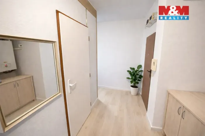 Prodej bytu 3+1, Dynín, 70 m2