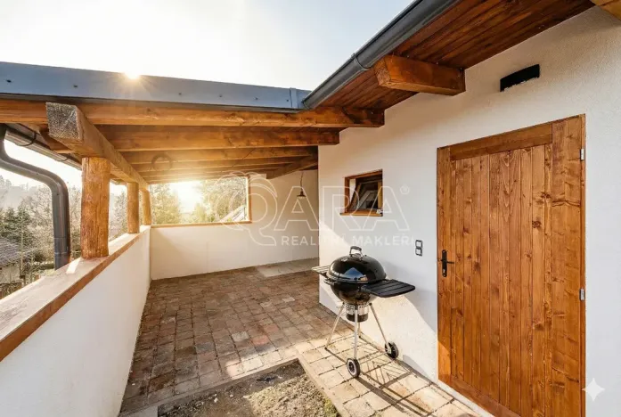 Prodej vícegeneračního domu, Chocerady, 245 m2