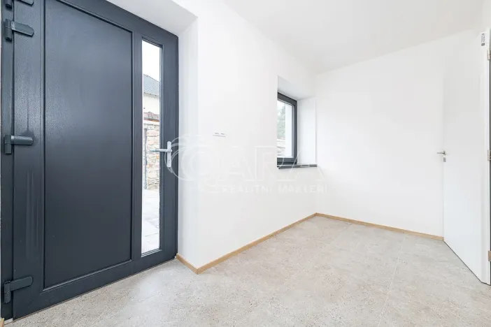 Prodej vícegeneračního domu, Chocerady, 245 m2