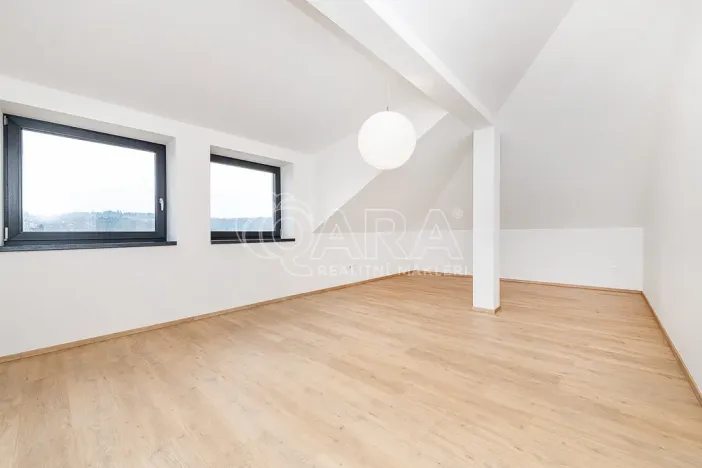 Prodej rodinného domu, Chocerady, 245 m2