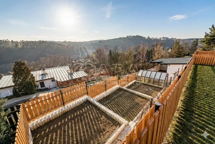 Prodej rodinného domu, Chocerady, 245 m2