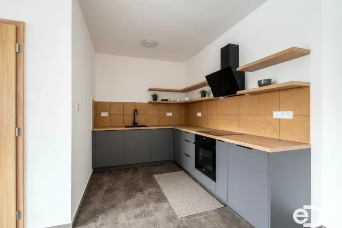 Prodej vícegeneračního domu, Koryta, 232 m2