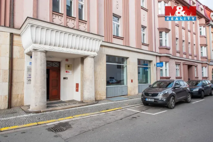 Pronájem kanceláře, Hradec Králové, Šafaříkova, 99 m2