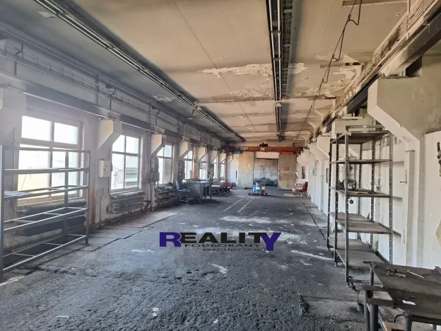 Pronájem výrobních prostor, Vroutek, Vidhostická, 1082 m2
