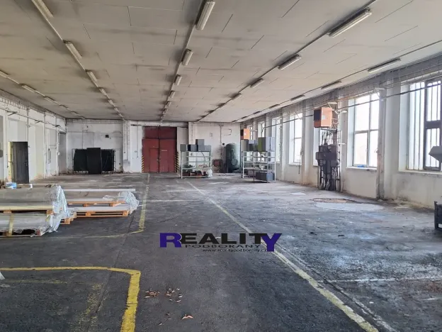Pronájem výrobních prostor, Vroutek, Vidhostická, 1082 m2