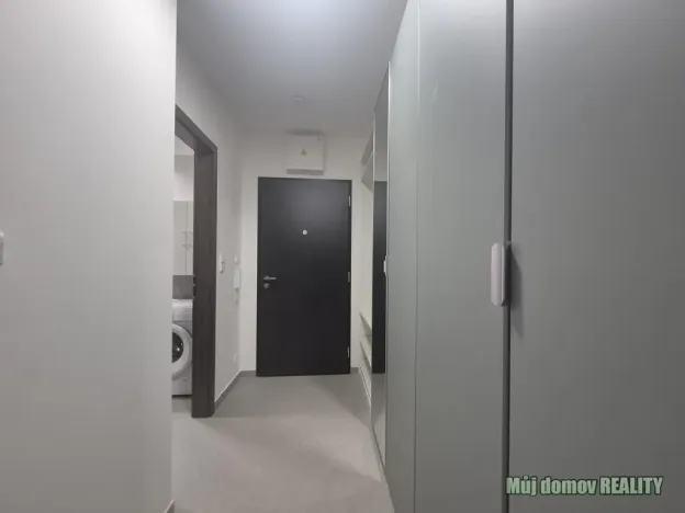 Pronájem bytu 1+kk, Praha - Dolní Měcholupy, Honzíkova, 41 m2