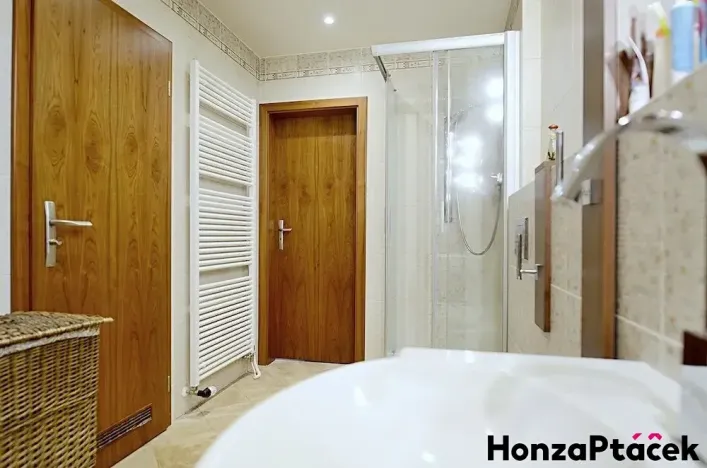 Pronájem bytu 3+kk, Praha - Prosek, Zubrnická, 81 m2