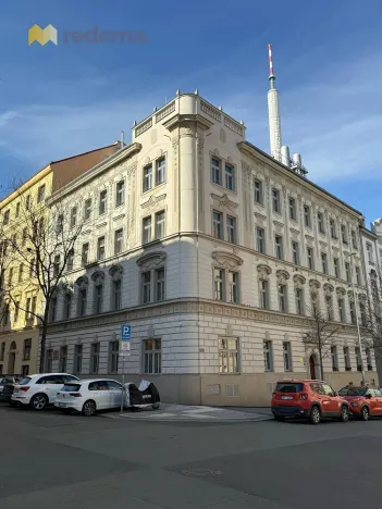 Pronájem bytu 1+kk, Praha - Vinohrady, Velehradská, 29 m2