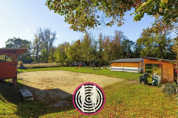 Prodej chaty, Praha, Menclova, 1 m2