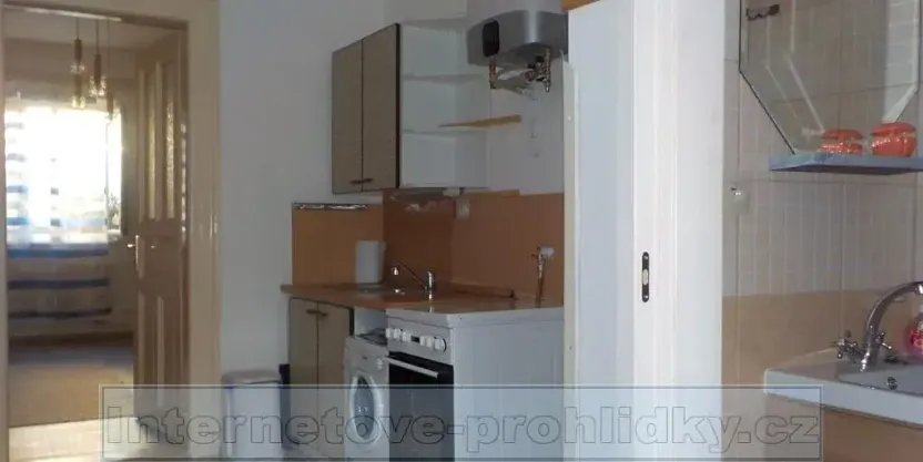 Pronájem bytu 1+1, Praha - Strašnice, Révová, 45 m2