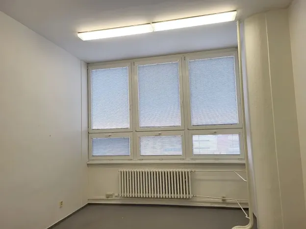 Pronájem kanceláře, Brno, Cejl, 23 m2
