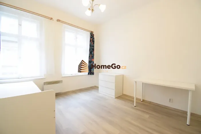 Pronájem bytu 1+kk, Praha - Vršovice, Sevastopolská, 16 m2