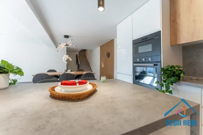 Pronájem rodinného domu, Praha, Na konečné, 224 m2