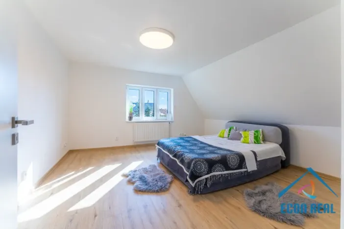 Pronájem rodinného domu, Praha, Na konečné, 224 m2