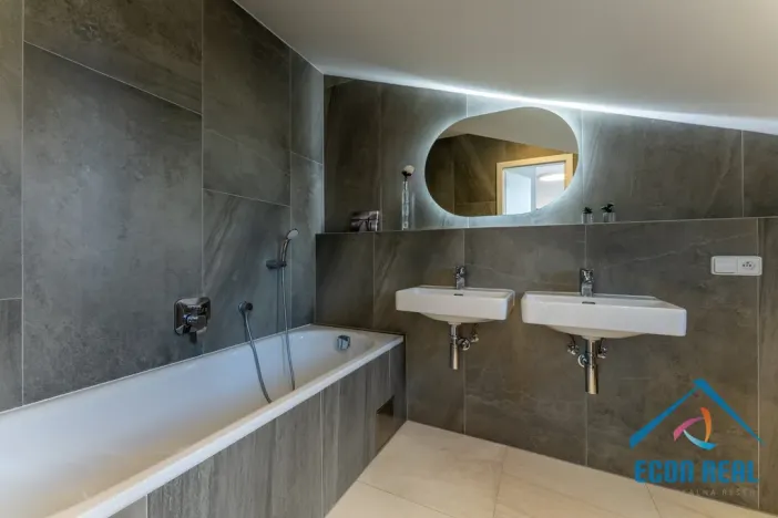 Pronájem rodinného domu, Praha, Na konečné, 224 m2